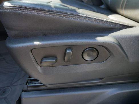 Used 2023 Chevrolet Silverado 1500 High Country w/ High Country Premium Package AWD/4WD image 19