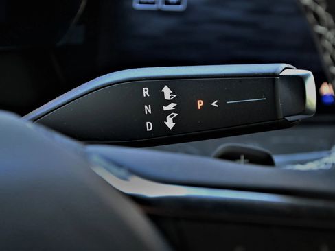 Used 2026 Chevrolet Traverse LT w/ Enhanced Driving Package image 11