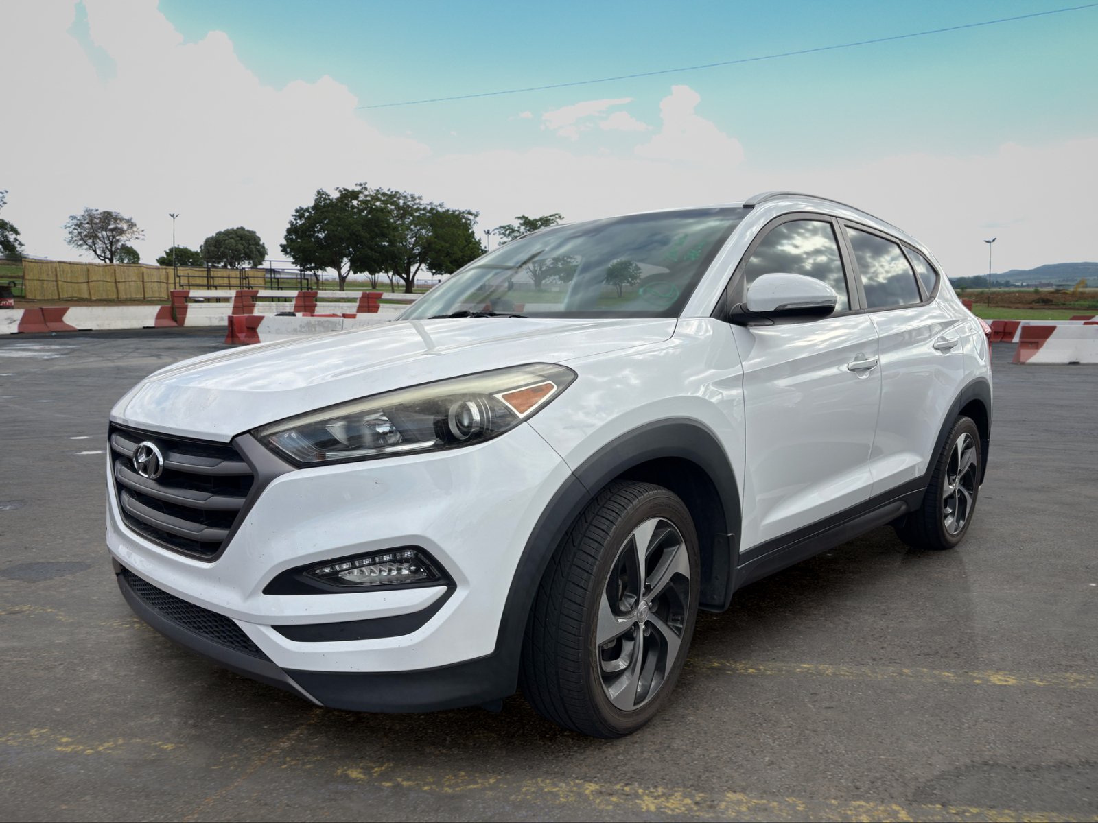 Used 2016 Hyundai Tucson Sport FWD image 5