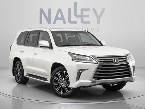 Certified 2021 Lexus LX 570 4WD w/ Luxury Package image 6