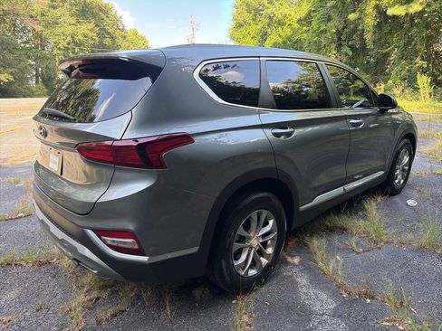 Used 2019 Hyundai Santa Fe SE FWD image 8