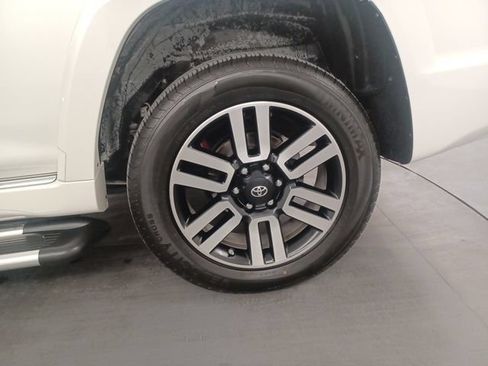 Used 2019 Toyota 4Runner Limited AWD/4WD image 9
