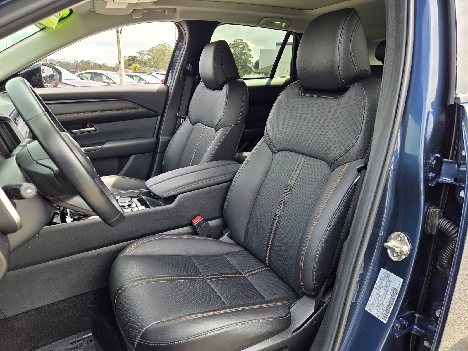 Used 2025 MAZDA CX-50 AWD 2.5 Hybrid w/ Premium Pkg image 15