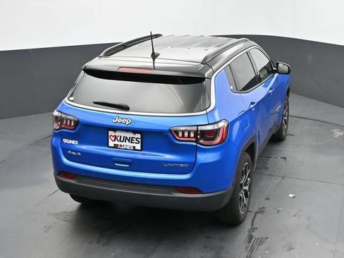 Used 2025 Jeep Compass Limited AWD/4WD image 35