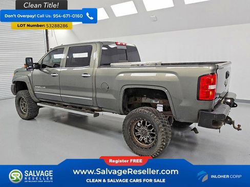 Used 2018 GMC Sierra 2500 Denali w/ Duramax Plus Package AWD/4WD image 3