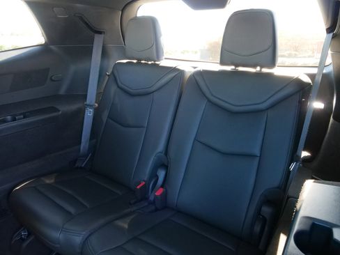 Used 2025 Cadillac XT6 Premium Luxury image 13