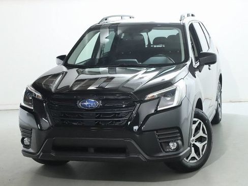 Certified 2024 Subaru Forester Premium AWD/4WD image 3