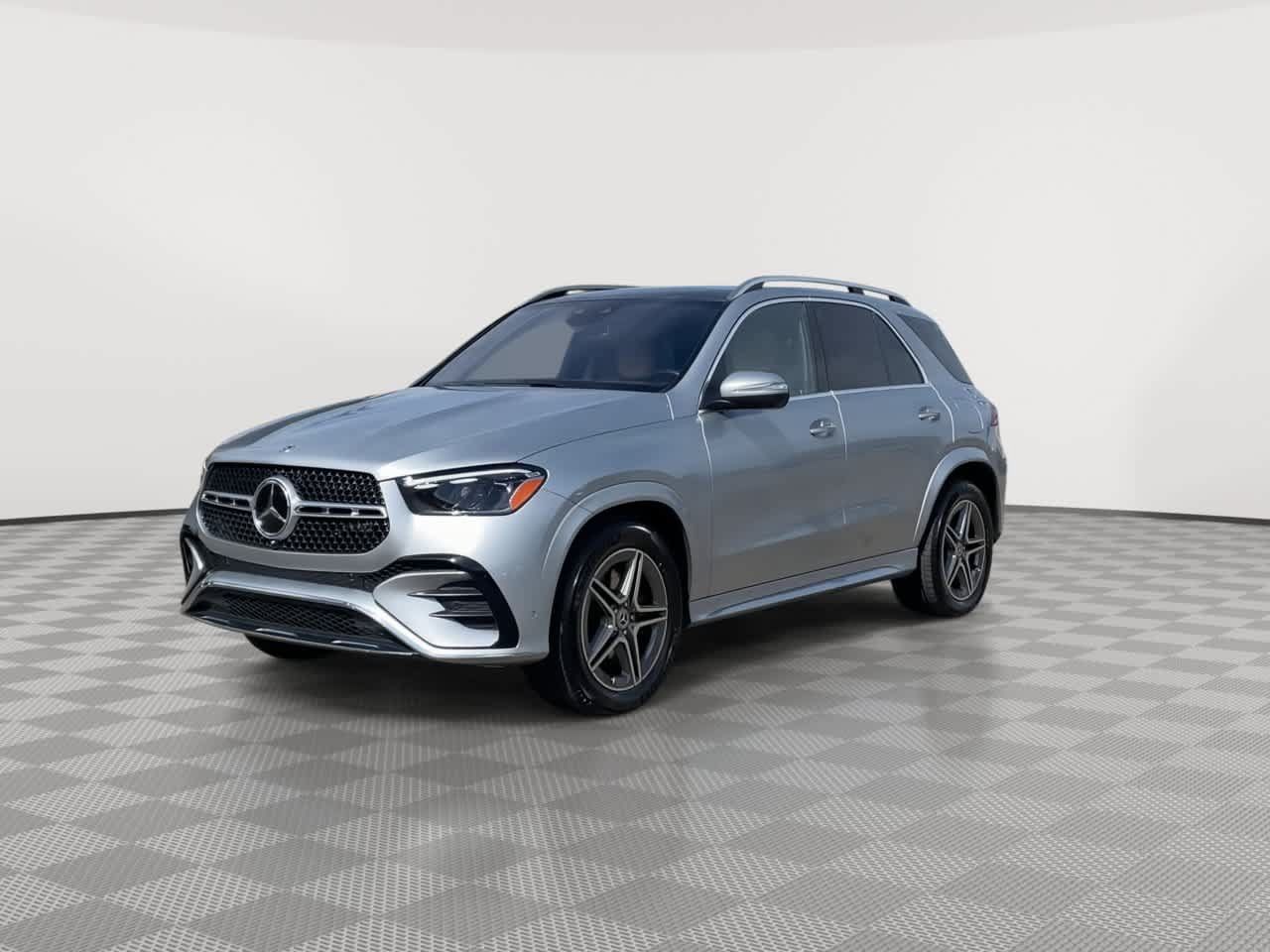 Used 2024 Mercedes-Benz GLE 450e 4MATIC image 4