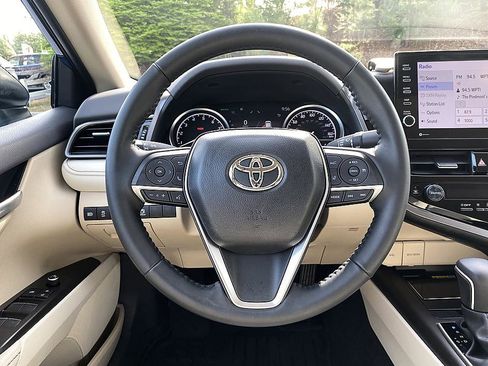 Used 2024 Toyota Camry XLE image 13