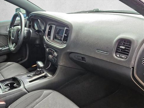 Used 2020 Dodge Charger SXT w/ Blacktop Package image 21
