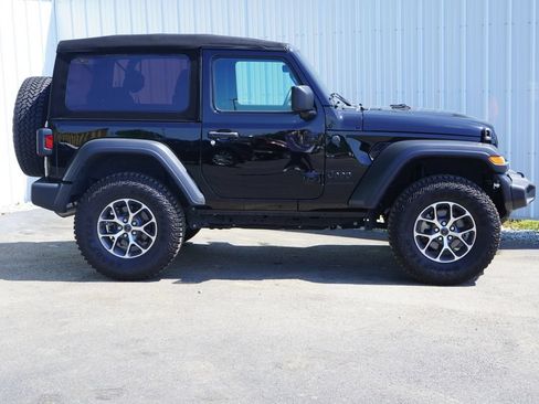 Used 2024 Jeep Wrangler Sport AWD/4WD image 2