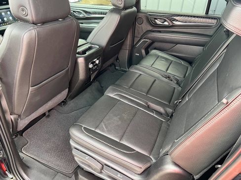 Used 2021 GMC Yukon XL Denali image 19