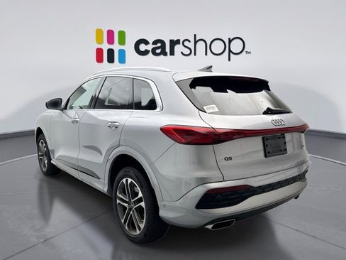 Used 2025 Audi Q5 Premium w/ Convenience Package AWD/4WD image 3