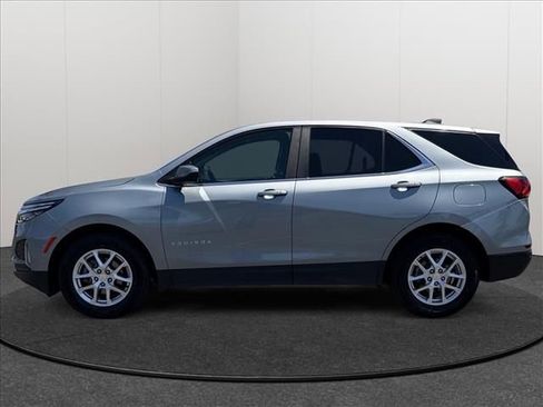 Certified 2024 Chevrolet Equinox LT FWD image 2