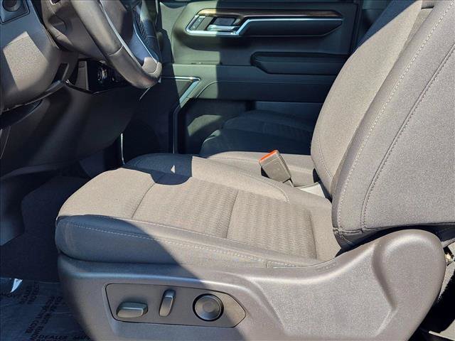Used 2024 Chevrolet Silverado 1500 LT RWD image 15