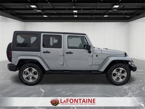 Used 2018 Jeep Wrangler Unlimited Sahara w/ Connectivity Group image 6