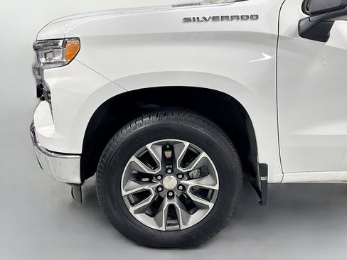 Used 2024 Chevrolet Silverado 1500 LT image 12