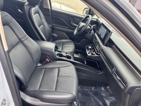 Used 2025 Lincoln Corsair Reserve w/ Equipment Group 202A AWD/4WD image 32