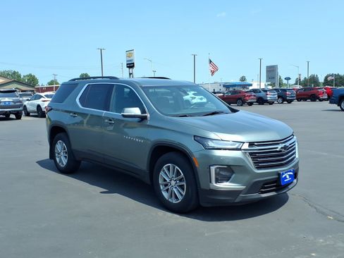Used 2023 Chevrolet Traverse LT AWD/4WD image 8