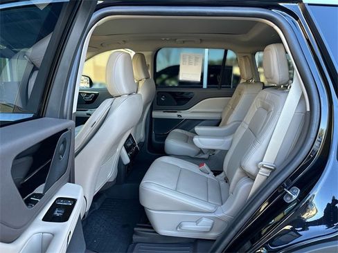 Used 2023 Lincoln Aviator Reserve w/ Elements Package Plus image 24