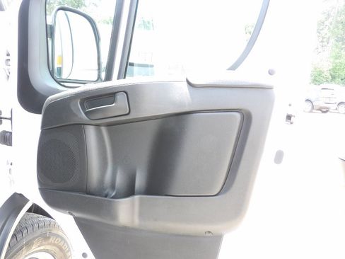 Used 2025 RAM ProMaster 2500 w/ U-Haul Equipment Group FWD image 18
