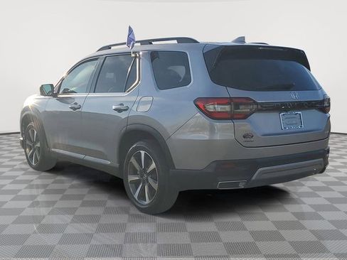 Used 2024 Honda Pilot Elite image 3