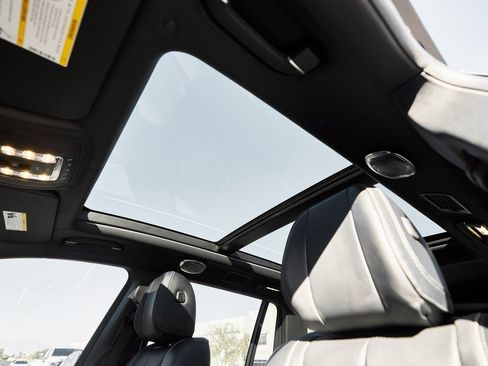 Used 2021 Mercedes-Benz Maybach GLS 600 Maybach GLS 600 image 46