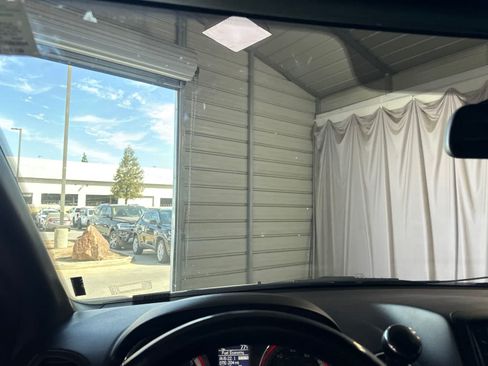 Used 2018 Dodge Grand Caravan GT FWD image 25
