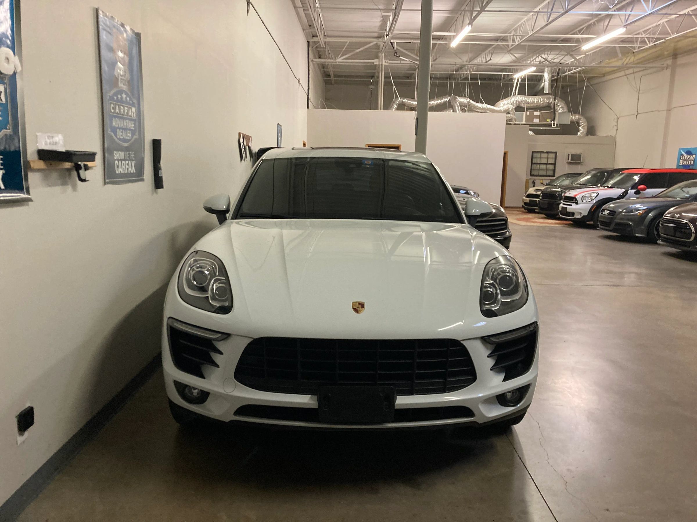 Used 2018 Porsche Macan AWD/4WD image 27