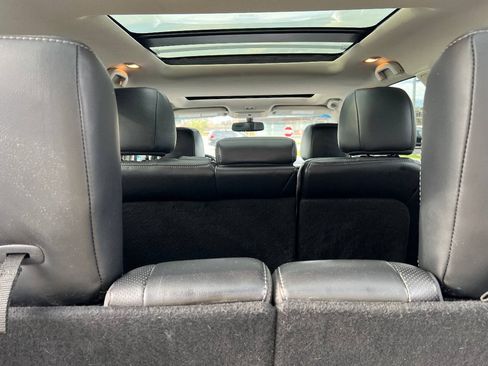 Used 2018 Nissan Pathfinder Platinum AWD/4WD image 16