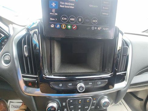 Used 2023 Chevrolet Traverse LT FWD image 29