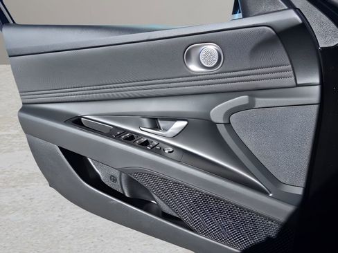 New 2026 Hyundai Elantra Limited image 16