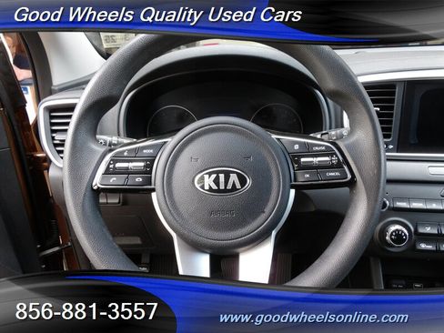 Used 2020 Kia Sportage LX FWD image 16