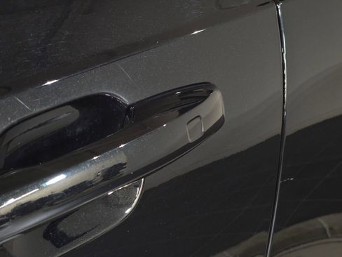 Used 2022 Volvo XC90 T6 Momentum w/ Advanced Package image 15