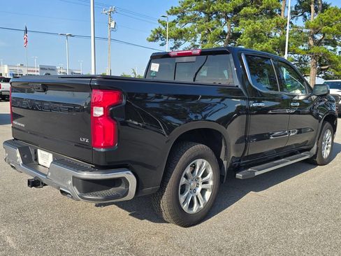 Used 2025 Chevrolet Silverado 1500 LTZ AWD/4WD image 3