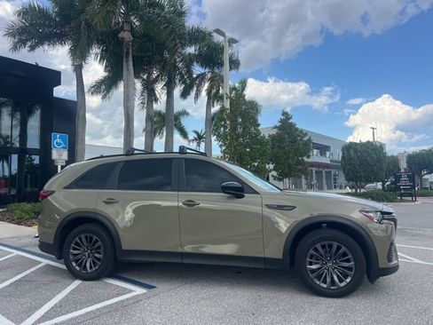 Used 2025 MAZDA CX-70 3.3 Turbo w/ Preferred Package AWD/4WD image 8