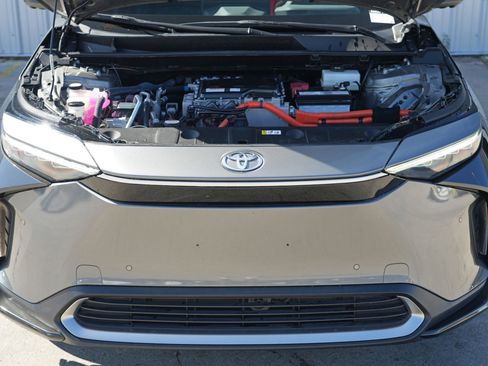 Used 2023 Toyota bZ4X Limited image 7