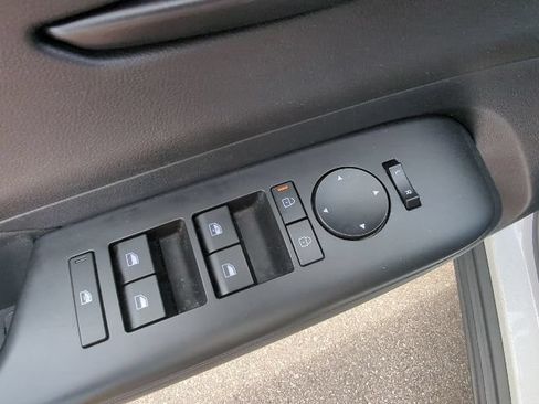 Used 2025 Hyundai Kona SEL FWD image 13