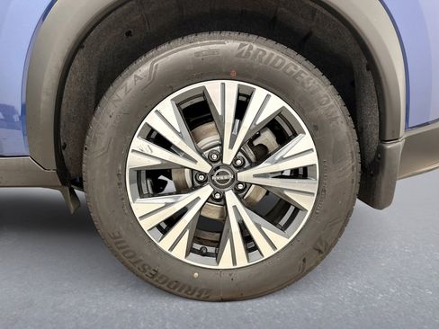 Used 2023 Nissan Rogue SV AWD/4WD image 25