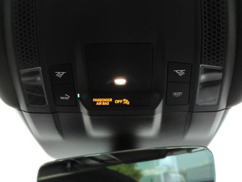 Used 2022 Porsche Taycan RWD image 48