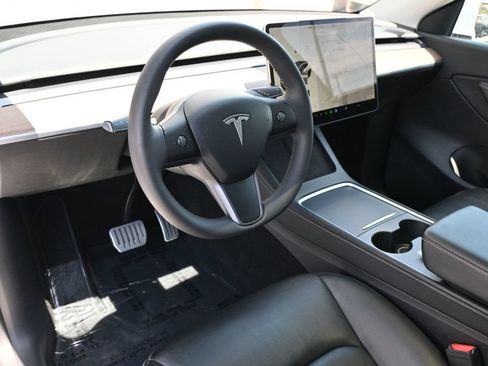 Used 2021 Tesla Model Y Long Range AWD/4WD image 8