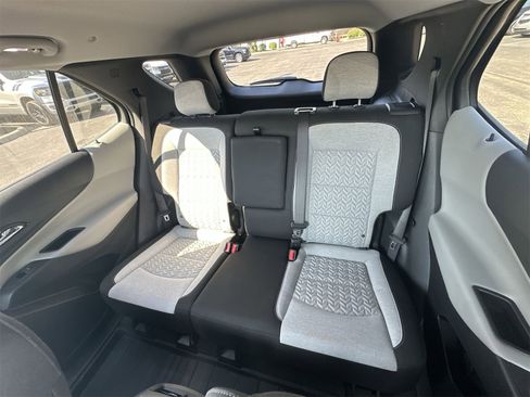 Used 2023 Chevrolet Equinox LS w/ LS Convenience Package image 23
