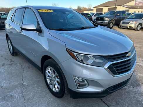 Used 2019 Chevrolet Equinox LT image 3
