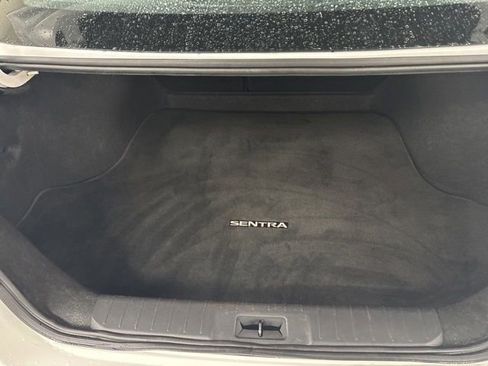 Used 2024 Nissan Sentra SV FWD image 12