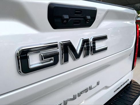 Used 2024 GMC Sierra 2500 Denali Ultimate AWD/4WD image 35