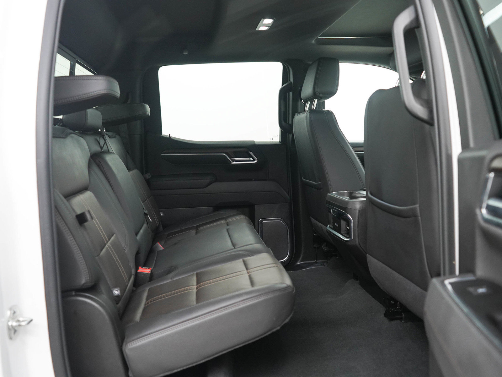 Used 2025 Chevrolet Silverado 1500 High Country AWD/4WD image 12