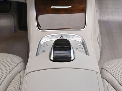 Used 2015 Mercedes-Benz S 550 Sedan image 38