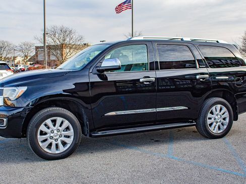 Used 2019 Toyota Sequoia Platinum image 4