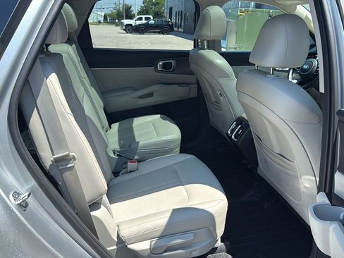 Used 2021 Kia Sorento SX FWD image 11