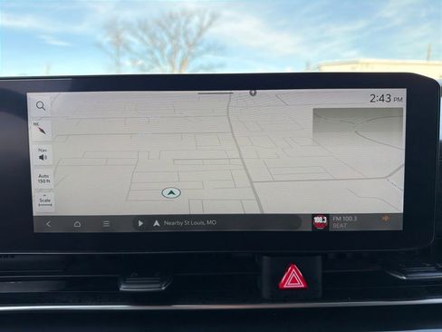 Used 2025 Kia Carnival image 22